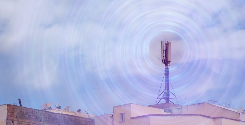 Mobile,Phone,Antenna,In,The,Old,Town,Of,Fez,,Morocco.