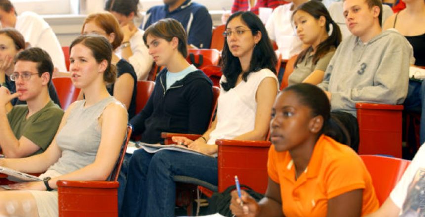 Students_in_Class-600x391